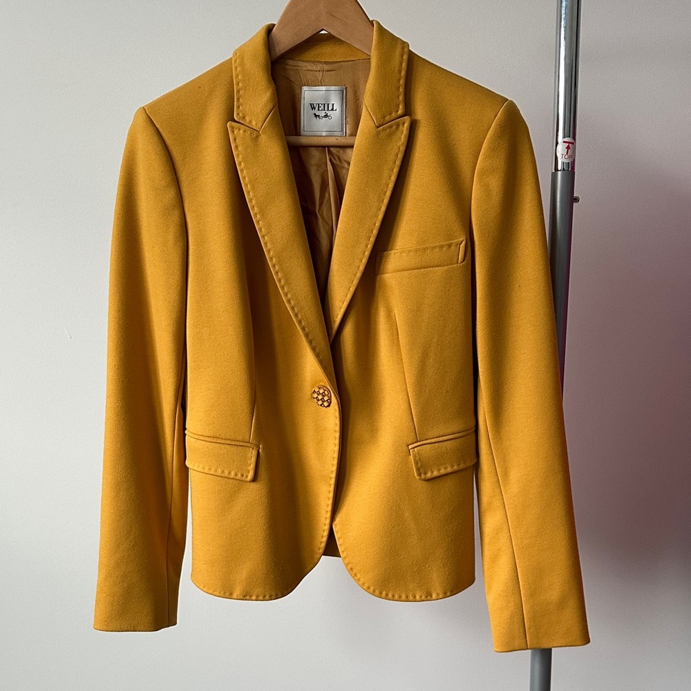 Elegant Yellow Blazer for Women
